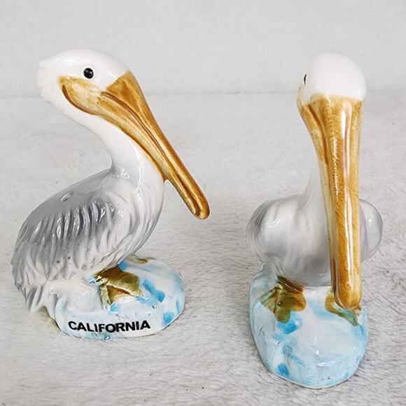 Vintage Pelican California Salt & Pepper Ceramic Shakers- Monterey Made in Japan - Picture 4 of 6